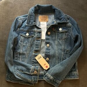 Levi kids Jean jacket size 10/12